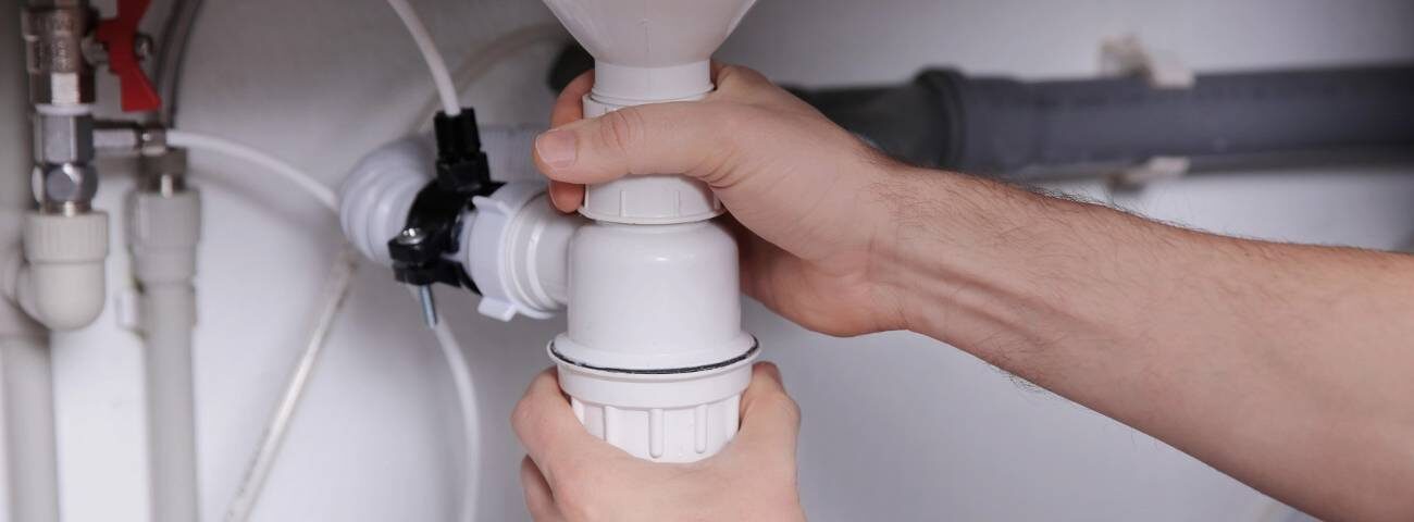 Je vraagt je misschien af hoe je zeker weet of een verstopping in je eigen leiding zit of juist in het hoofdriool. Veel mensen herkennen&hellip;