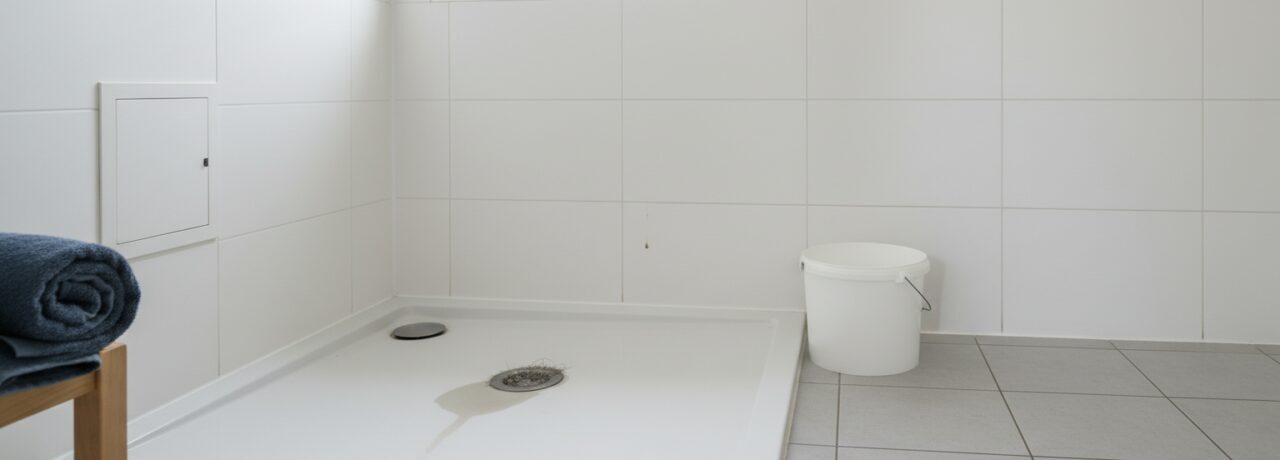 Badkamer afvoer ontstoppen lijkt vaak een grote klus, zeker als het water niet meer wegloopt en je snel een oplossing zoekt.​ Wij van Ontstoppen.​nl hebben&hellip;