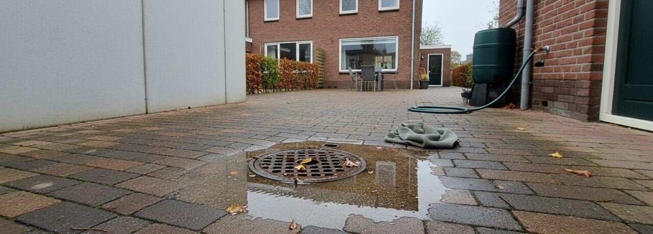 Hoe controleer je alle kolken op een erf na hevige Hoosbuien?