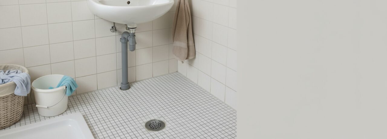 Wat betekent het als je douche en wastafel tegelijk borrelen